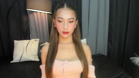 Snapshot of oliviablachx chatting on 01-21-25, 07:04 lia online show from 01-21-25, 07:04