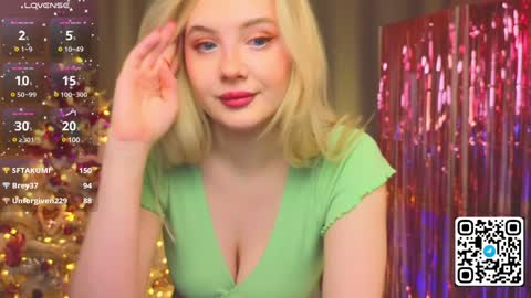 Snapshot of oliviabr0wn chatting on 01-18-25, 02:03 Olivia online show from 01-18-25, 02:03
