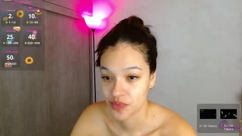 Snapshot of oliviabran_ chatting on 06-02-26, 01:02 Olivia Bram online show from 06-02-26, 01:02