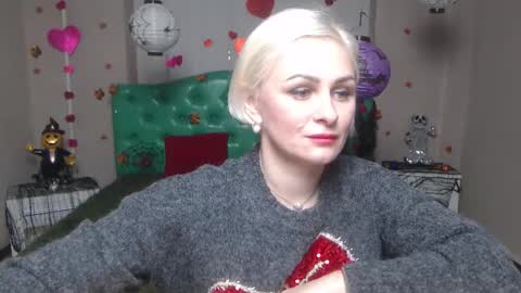 OliviaHorst online show from 11-09-25, 06:06