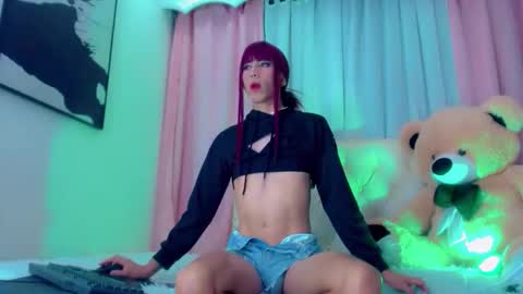 oliviahot01 online show from 11-28-25, 02:25