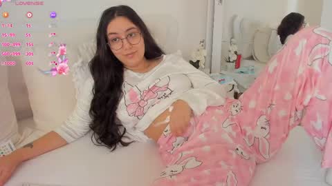 Olivia online show from 04-09-26, 06:19