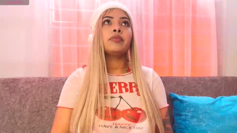 Olivia  online show from 12-02-25, 04:02