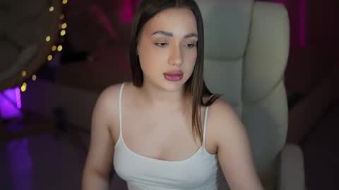 Olivia online show from 04-21-26, 02:51