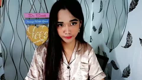 NICOLE online show from 05-10-26, 04:06