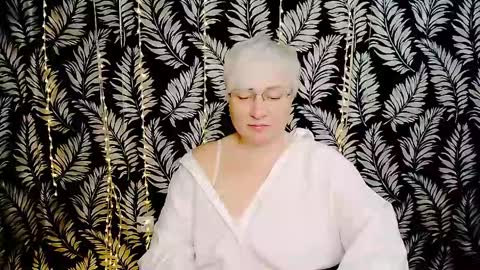 Kelly online show from 05-15-26, 10:22