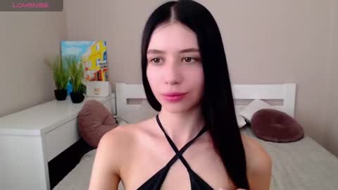 Snapshot of oliviarichi chatting on 07-27-26, 10:33 oliviarichi online show from 07-27-26, 10:33