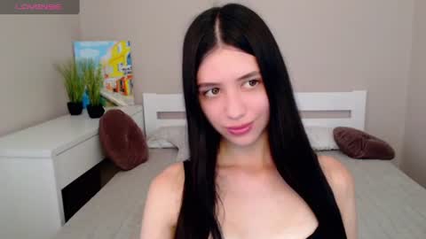 Snapshot of oliviarichi chatting on 07-28-26, 11:50 oliviarichi online show from 07-28-26, 11:50