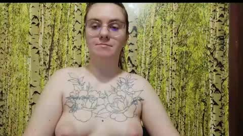 Snapshot of oliviasager chatting on 04-24-26, 08:33 Mistress Olivia online show from 04-24-26, 08:33