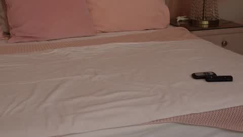 Snapshot of oliviasway chatting on 01-11-25, 11:35 OliviaSway online show from 01-11-25, 11:35