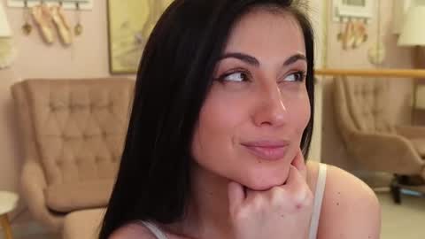 Snapshot of oliviasway chatting on 02-28-25, 03:59 OliviaSway online show from 02-28-25, 03:59