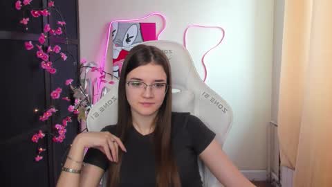 Olivia online show from 03-06-26, 06:32