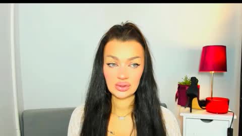 OliviaWomen online show from 02-07-26, 08:07