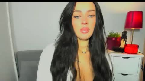 OliviaWomen online show from 02-09-26, 07:23