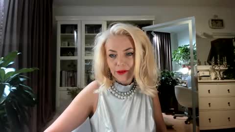 Snapshot of ollalla7 chatting on 05-10-26, 07:52 ollalla7 online show from 05-10-26, 07:52