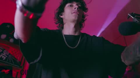     online show from 11-23-25, 10:15