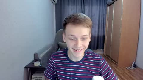 Oliver and Mira online show from 04-12-26, 11:37