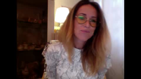 Snapshot of olyra11 chatting on 09-12-25, 08:47 olyra11 online show from 09-12-25, 08:47