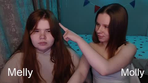 Snapshot of omellyoo chatting on 01-01-25, 02:31  MellY  online show from 01-01-25, 02:31