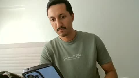 Snapshot of omercock1 chatting on 07-01-26, 11:01 omy pm me online show from 07-01-26, 11:01