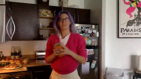 omilk online show from 12-24-24, 04:40