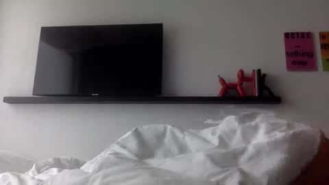 omilk online show from 09-11-25, 02:39