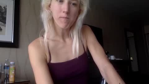 omilk online show from 09-27-25, 04:45