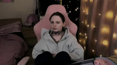 on_yxxx online show from 04-27-26, 08:07