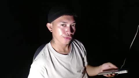 Snapshot of onebigloadxxx chatting on 02-09-26, 10:30 Wyn Will serve you and be your slave online show from 02-09-26, 10:30