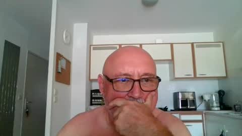 Snapshot of onemoretimebis chatting on 08-07-26, 11:34 Onemoretimebis online show from 08-07-26, 11:34