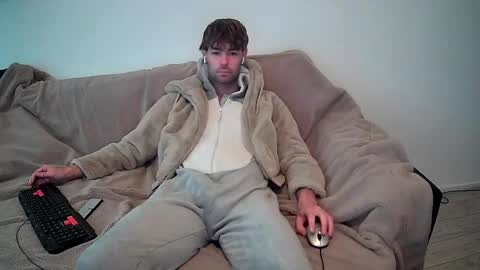 onesieboyx online show from 11-25-25, 10:59