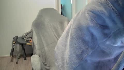 onesieboyx online show from 12-05-25, 12:14