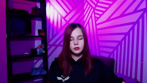 onessandra online show from 10-28-25, 04:38