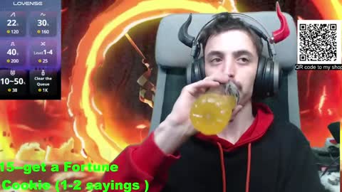 Snapshot of oni_hoshi chatting on 12-12-24, 07:15 Oni hoshi online show from 12-12-24, 07:15