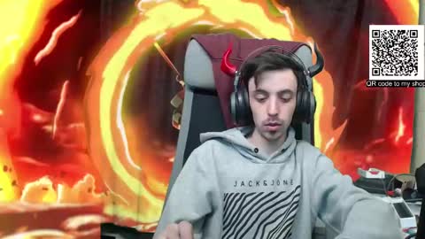 Snapshot of oni_hoshi chatting on 03-06-25, 08:05 Oni hoshi online show from 03-06-25, 08:05