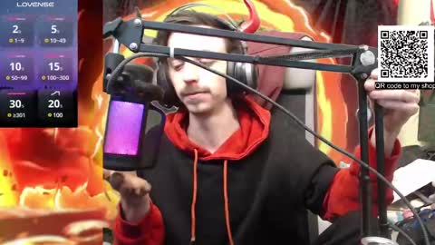 Snapshot of oni_hoshi chatting on 03-08-25, 04:39 Oni hoshi online show from 03-08-25, 04:39