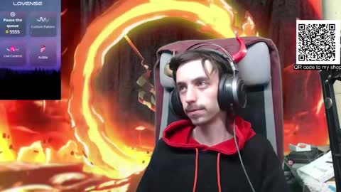 Snapshot of oni_hoshi chatting on 03-09-25, 02:32 Oni hoshi online show from 03-09-25, 02:32