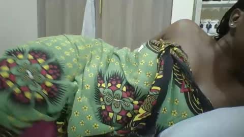 Snapshot of onlinebestie chatting on 12-03-24, 04:17 Ella online show from 12-03-24, 04:17