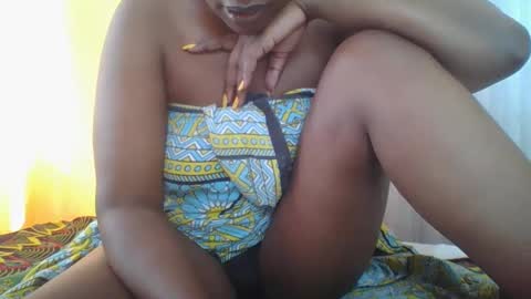 Snapshot of onlinebestie chatting on 12-07-24, 11:29 Ella online show from 12-07-24, 11:29