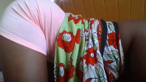 Snapshot of onlinebestie chatting on 01-08-25, 02:25 Ella online show from 01-08-25, 02:25