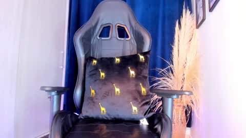 misssaray official online show from 01-12-26, 09:53