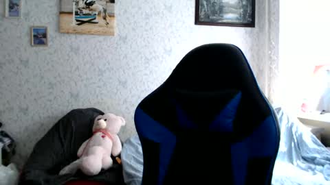 Snapshot of only_ubutterfly chatting on 06-13-26, 01:31 Amalia online show from 06-13-26, 01:31