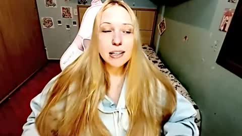 Snapshot of onlyferdiz chatting on 05-13-26, 02:53 OnlyFerdiz online show from 05-13-26, 02:53