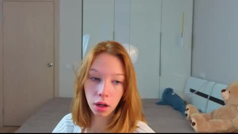 Lily online show from 11-11-25, 11:32