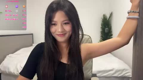 Snapshot of onlylookatu chatting on 06-15-26, 05:37 ku ku online show from 06-15-26, 05:37