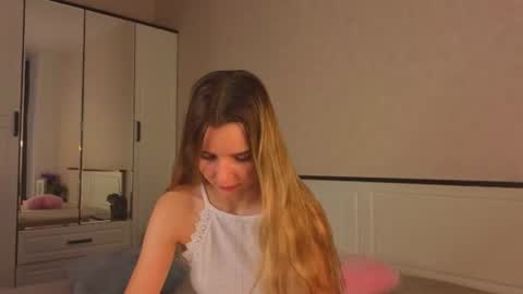 Snapshot of onyxvespera chatting on 07-23-26, 07:17 onyxvespera online show from 07-23-26, 07:17
