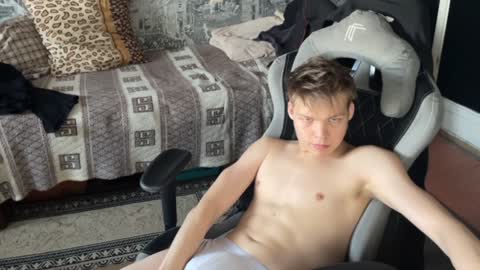 Snapshot of oofcblesssexx chatting on 12-18-24, 10:40 bless god online show from 12-18-24, 10:40