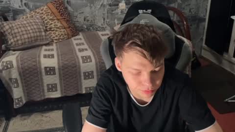 Snapshot of oofcblesssexx chatting on 12-24-24, 06:17 bless god online show from 12-24-24, 06:17