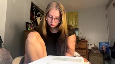 oohlarae22 online show from 07-31-26, 10:47