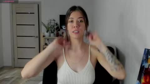 Britney online show from 10-01-25, 04:35